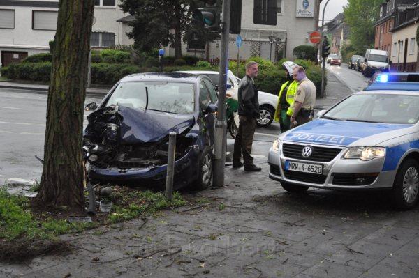 VU nach Verfolgungsfahrt Koeln Poll Siegburgerstr Poll Vingsterstr P14.JPG